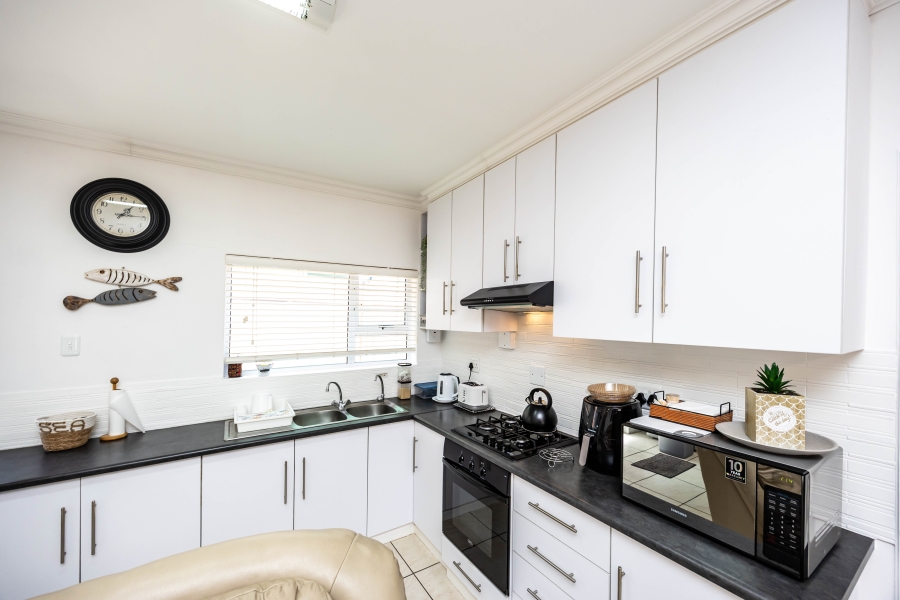 4 Bedroom Property for Sale in Cosy Corner Eastern Cape